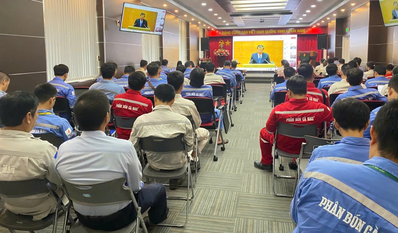 đảng-bộ-pvcfc-tham-dự-trực-tuyến-tại-nhiều-đầu-cầu