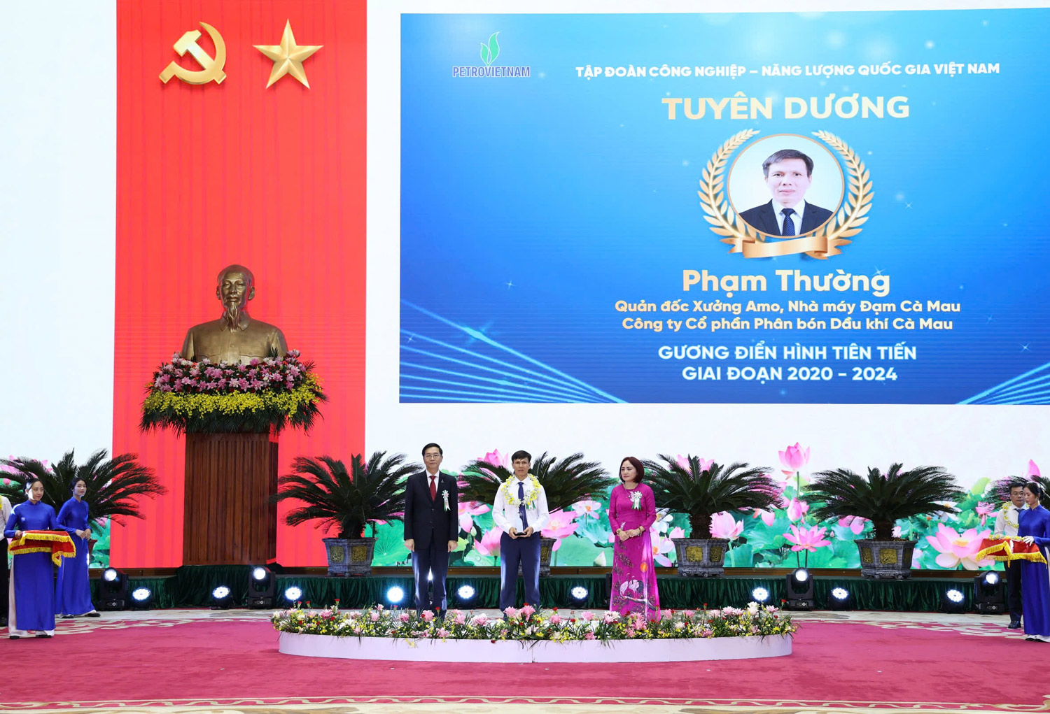 hinh-3-ong-pham-thuong-nhan-giai