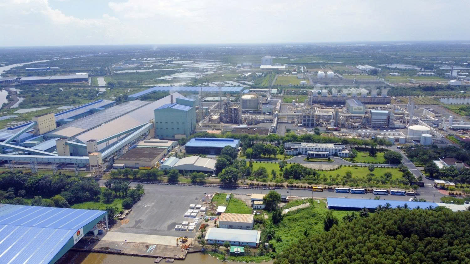 nhà-máy-đạm-cà-mau-hướng-đến-xanh-hóa-nền-công-nghiệp-của-việt-nam