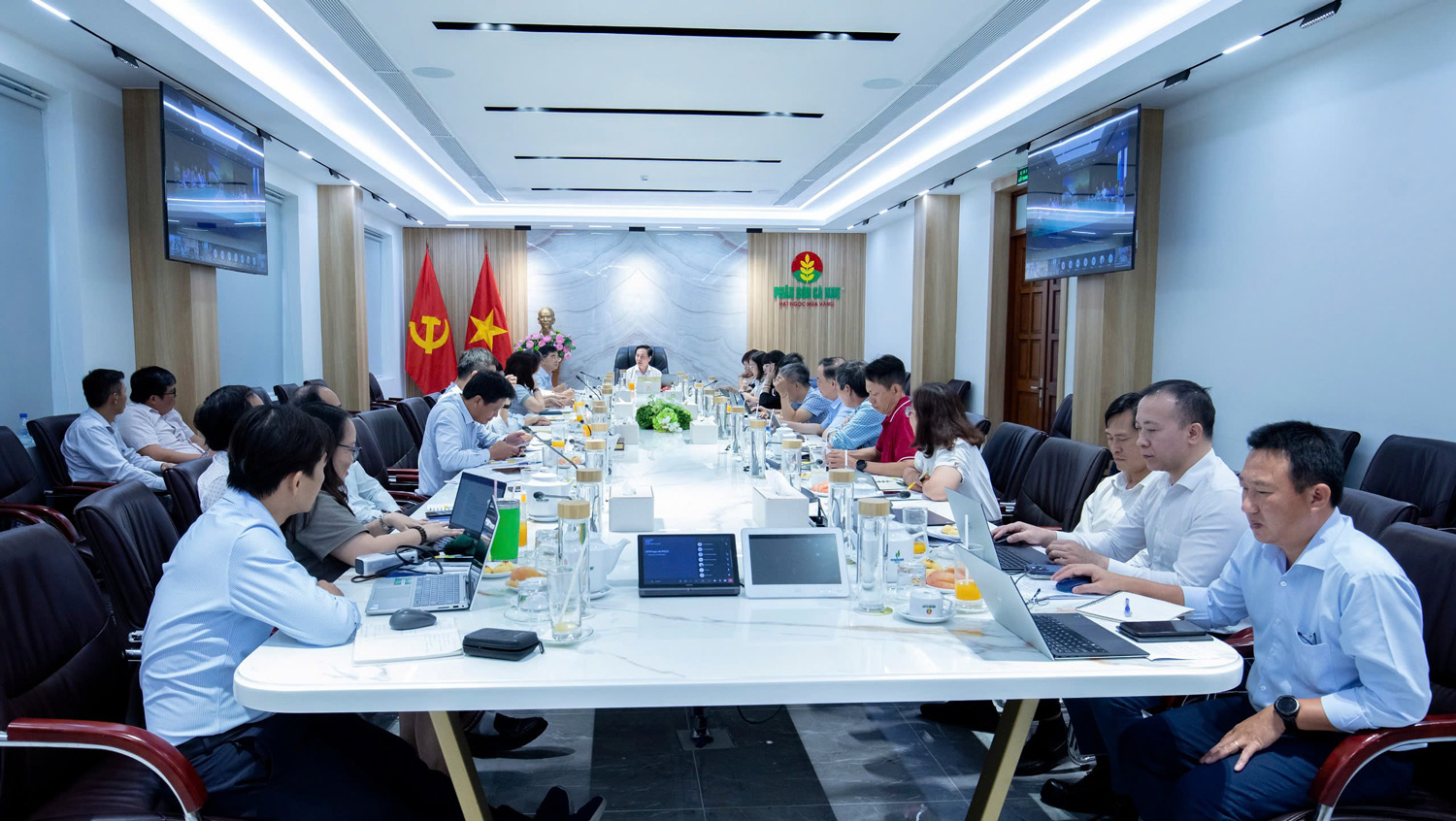 PetroVietnam Supervisory Delegation Conducts Regular Working Visit in 2025 at PetroVietnam Camau Fertilizer Joint Stock Company (PVCFC)